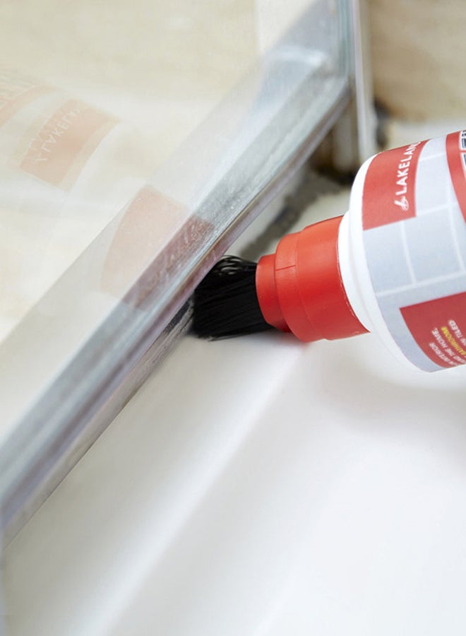 Lakeland - Blitz That Mould Brush On Gel Red 250ml - Image 1