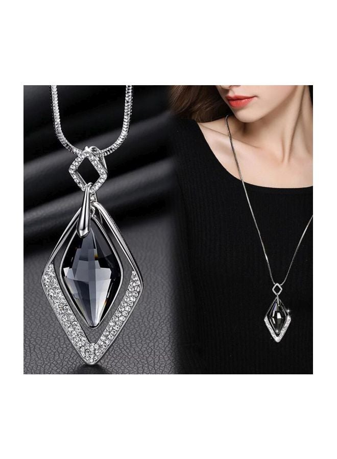 Beauenty Alloy Rhinestone Studded Pendant Necklace  - Image 3