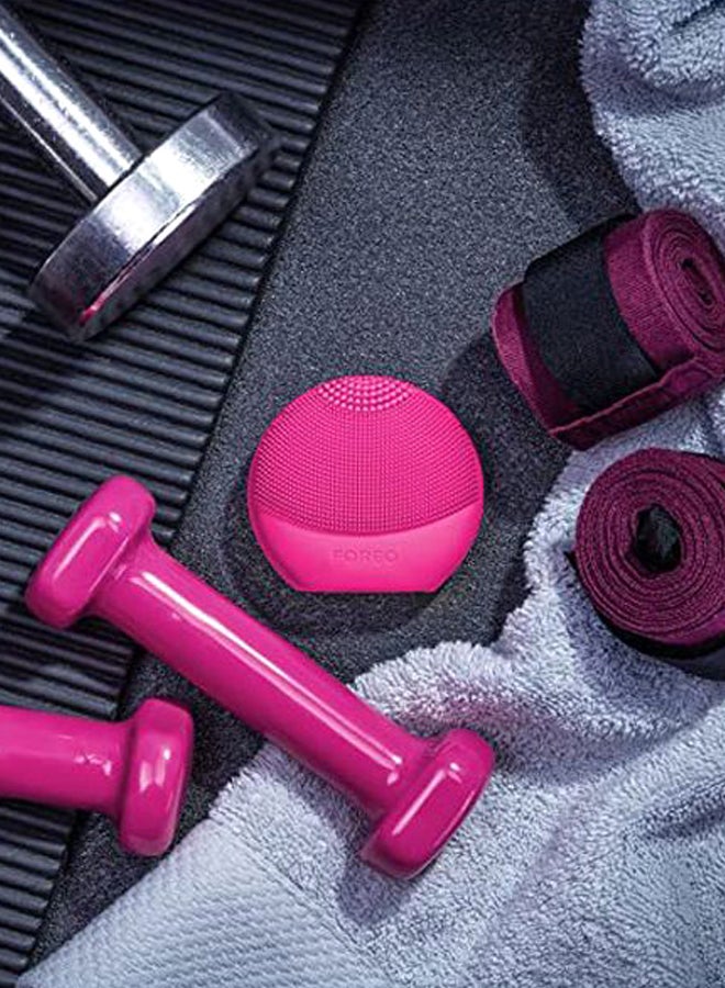 FOREO - LUNA Play Plus Fuchsia - Image 1