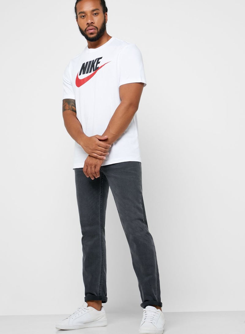 Nike Futura Icon Crew Neck T-Shirt White/Black/Red - Image 4