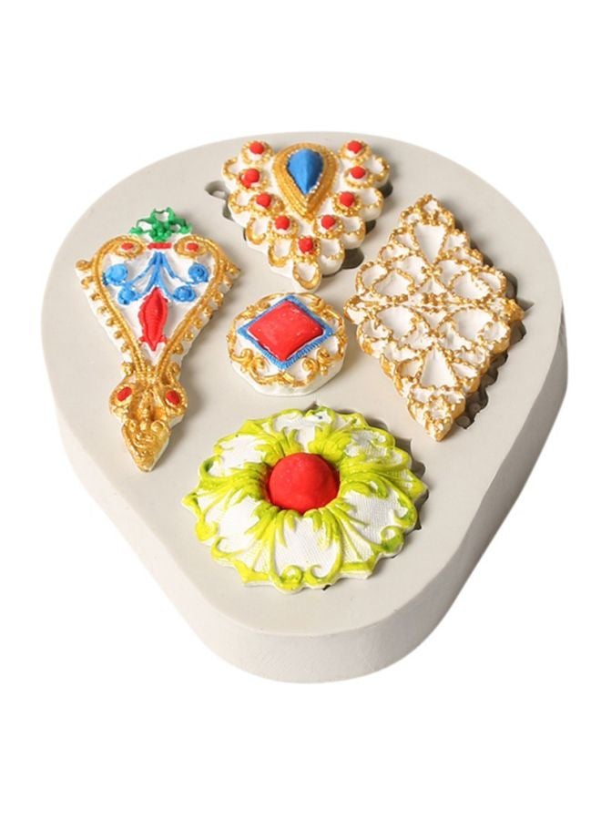 Silicone Cake Decorating Mold Beige 8.9x7.5x1.1cm  - Image 4