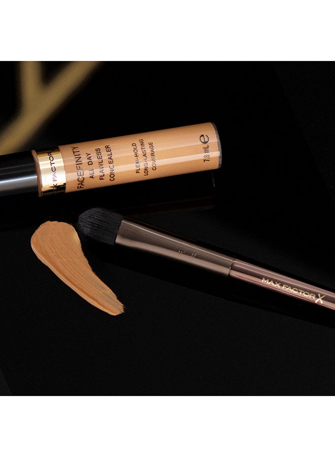Max Factor - Pro Concealer Brush By Mashael Ajeel Black/Gold - Image 1