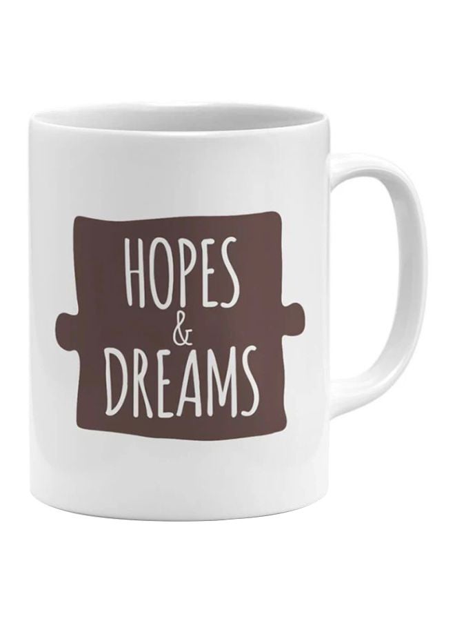 مج مطبوع عليه عبارة "Hopes And Dreams" أبيض/بني