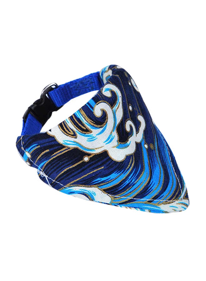 طوق بوشاح باندانا مثلث أزرق/ أبيض 18-28سم - Image 1