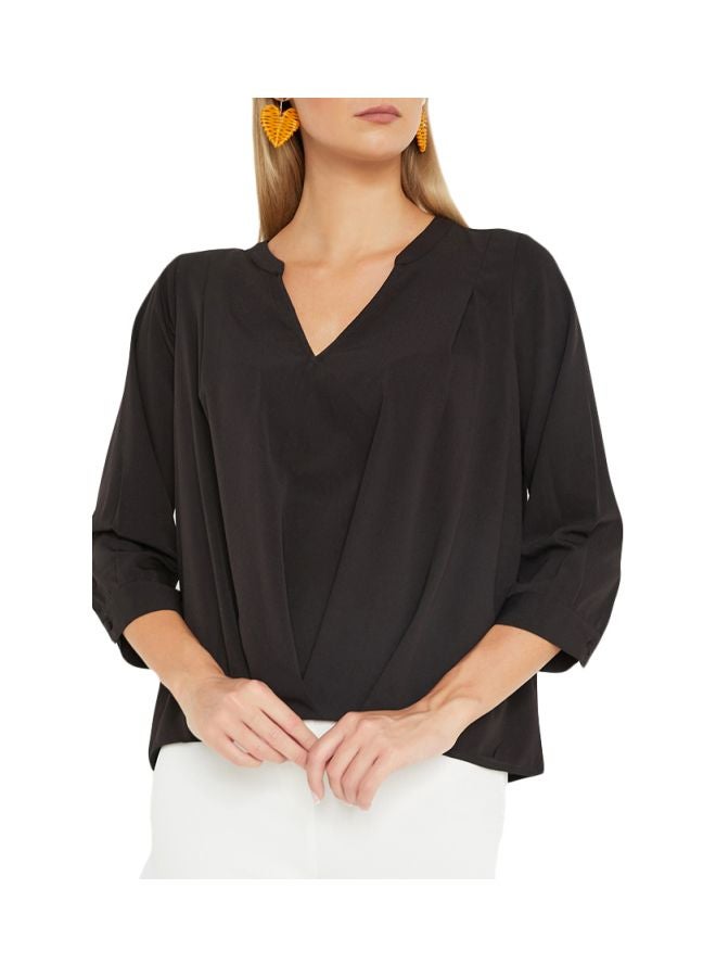 فيرو مودا بلوزة بياقة على شكل حرف V أسود - Image 1