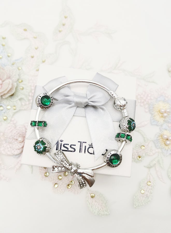 MissTiara - Stylish And Beautiful Beaded Bracelet - Image 1