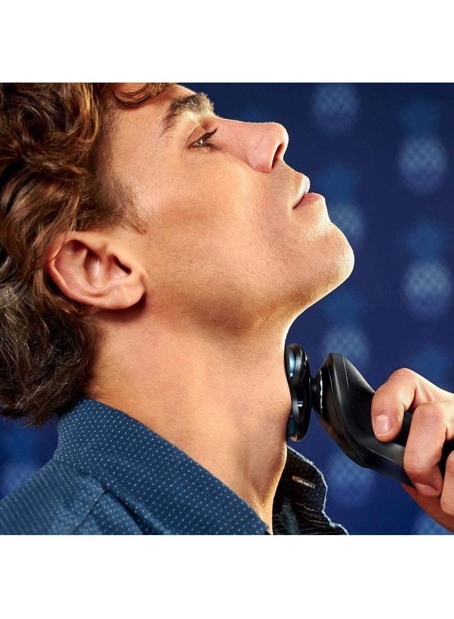 3-Piece Series 7000 S7960/17 Wet And Dry Electric Shaver Kit Black/Blue