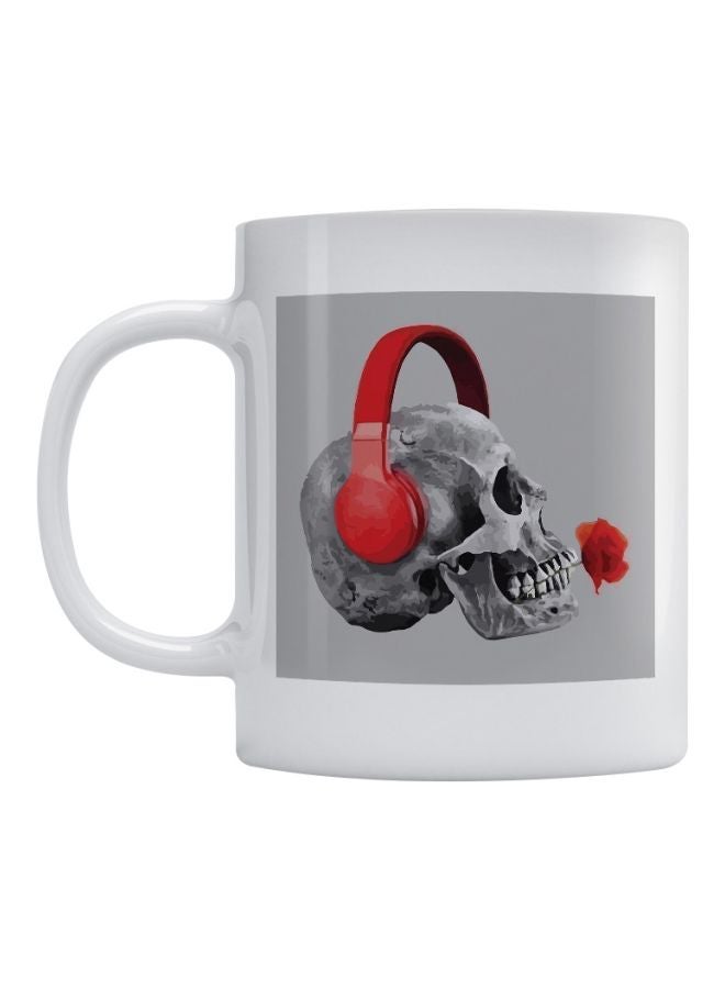 أتيك مج بطبعة جمجمة وسماعة رأس أبيض/رمادي/أحمر