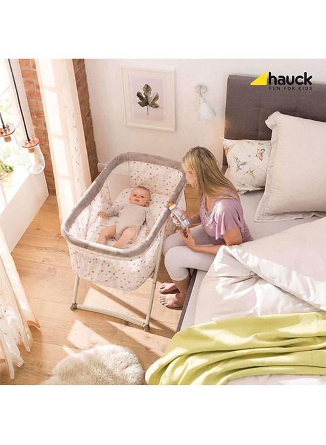 Hauck baby cheap bed