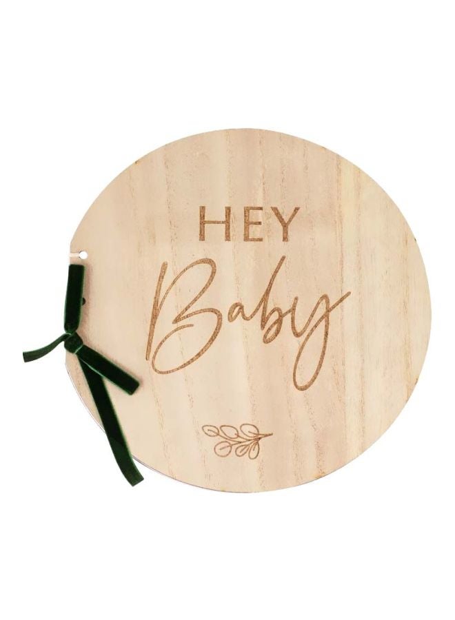 جينجر راي كتاب خشبي مطبوع عليه عبارة "Hey Baby" 22x21.5سم - Image 1