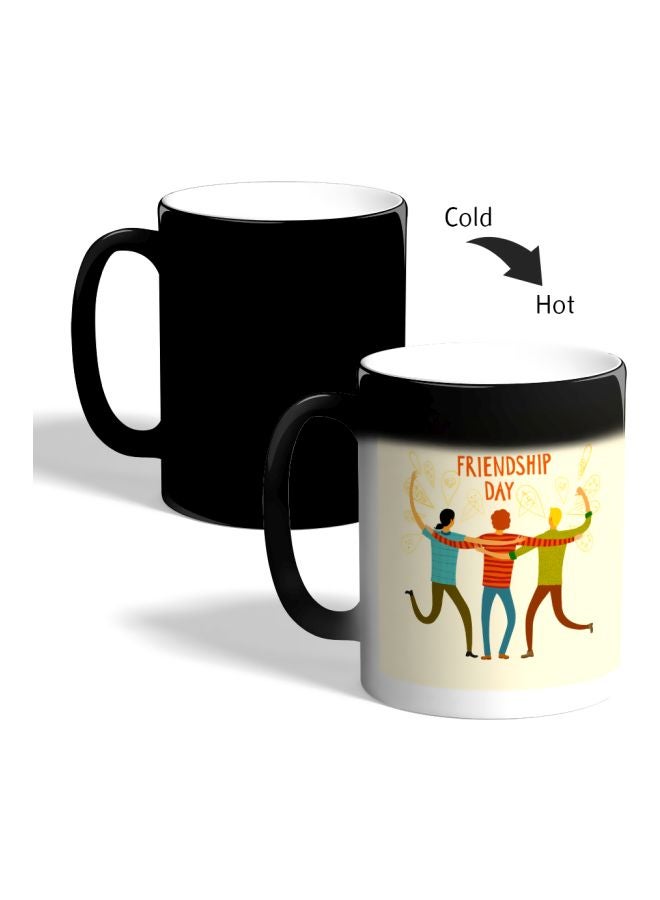 ديكالاك مج قهوة متغير اللون بطبعة عن عيد الصداقة أسود - Image 2