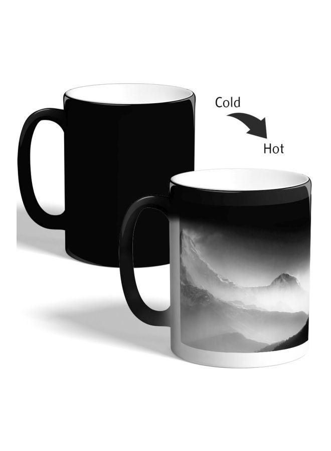 ديكالاك مج قهوة متغير اللون مطبوع عليه رسمة جبال مرتفعة أسود 325ملليلتر - Image 2