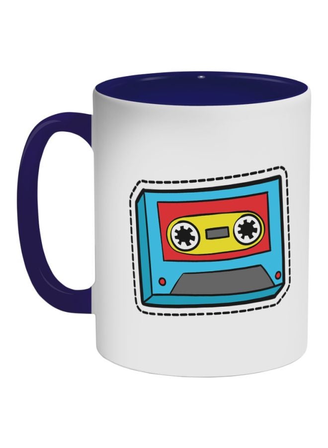 ديكالاك مج قهوة من السيراميك بطبعة شريط تسجيل كحلي/ أبيض/ أحمر