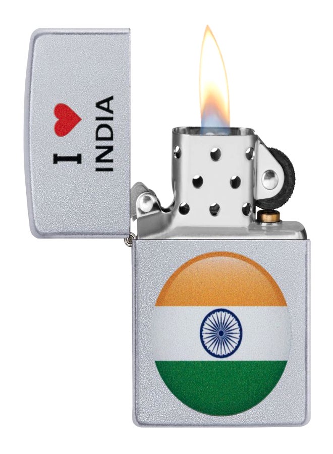 زيبو قداحة تعمل بالغاز بتصميم علم الهند و عبارة "I heart India" 8.5 x 6سم - Image 2