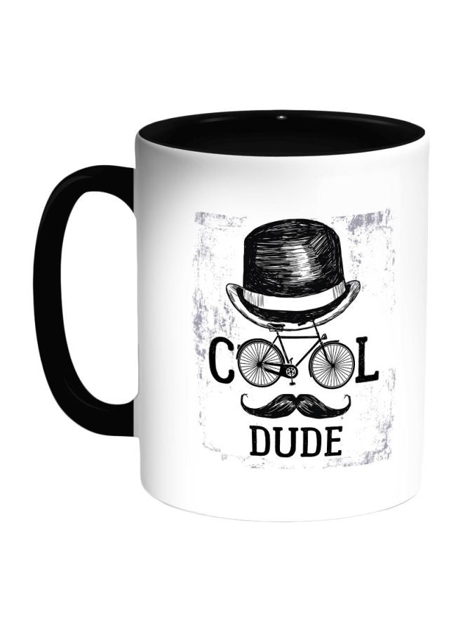 ديكالاك قدح قهوة مطبوع عليه عبارة "Cool Dude" أبيض/أسود/رمادي