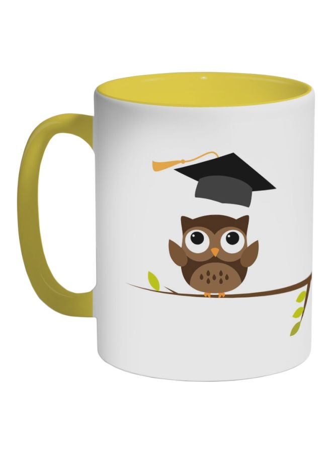 ديكالاك كوب قهوة مطبوع عليه صورة بومة ترتدي قبعة التخرج أصفر/ بني/ أبيض