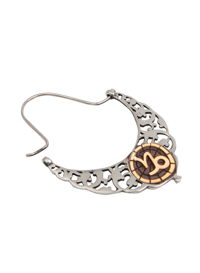 بيج ديزاين أقراط متدلية من الفضة والبرونز بتصميم برج الجدي - Image 2