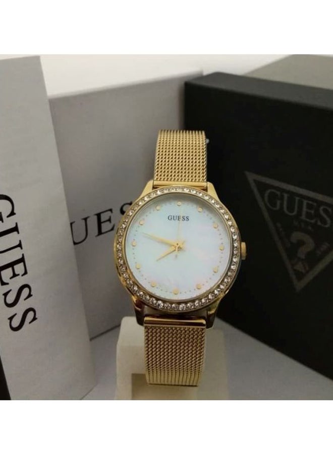 GUESS Women's Water Resistant Analog Watch W0647L3 - Image 4