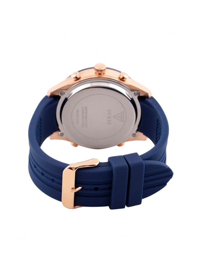 GUESS Men's Water Resistant Analog Watch W0862G1 - Image 2