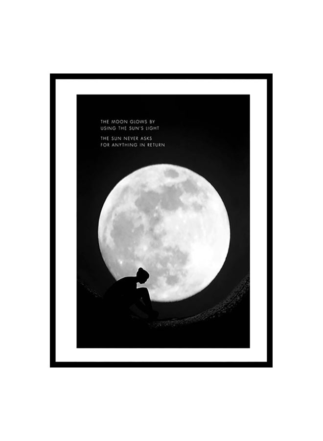 "إطار خشبي بطبعة عبارة "The Moon Glows" أسود/ أبيض/ رمادي 40x30سم