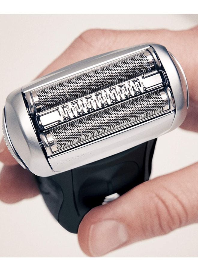 BRAUN - Series 7 Shaver With Case Black - Image 1