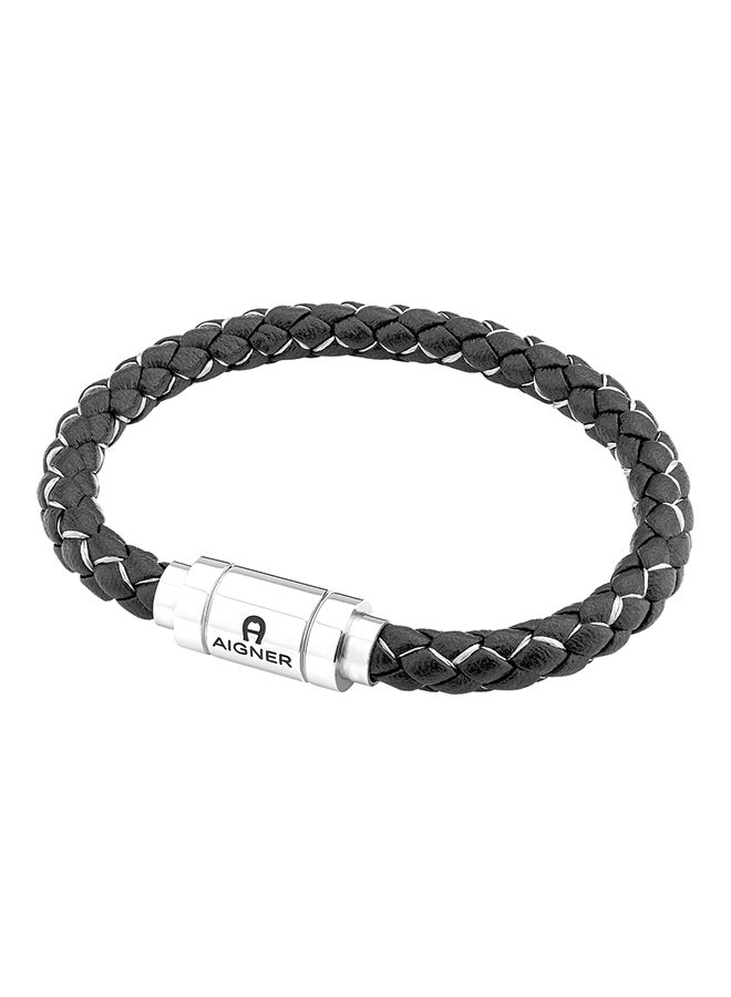 اغنر سوار مزين بشعار العلامة التجارية