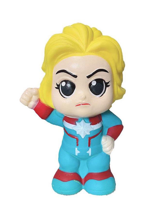 لعبة إسفنجية بتصميم شخصية Supergirl