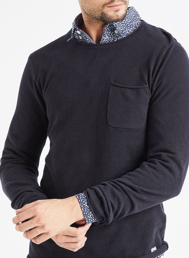 برودكت كنزة بجيب أمامي وكم طويل كحلي - Image 4