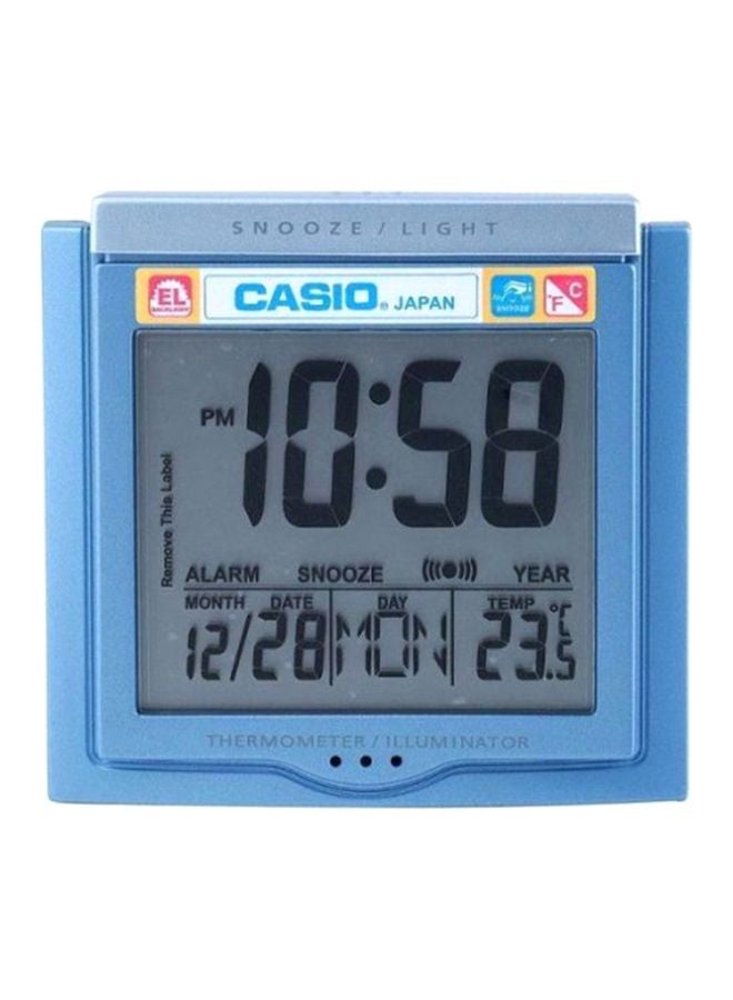 كاسيو ساعة منبه رقمية بتصميم مربع الشكل أزرق - Image 1