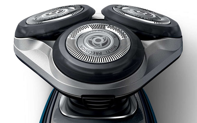 Philips AquaTouch Wet And Dry Electric Shaver Black/Blue  - Image 3