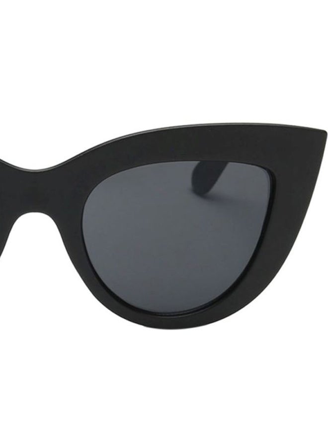 Sharpdo Women's Protected Cat-Eye Sunglasses - Image 4