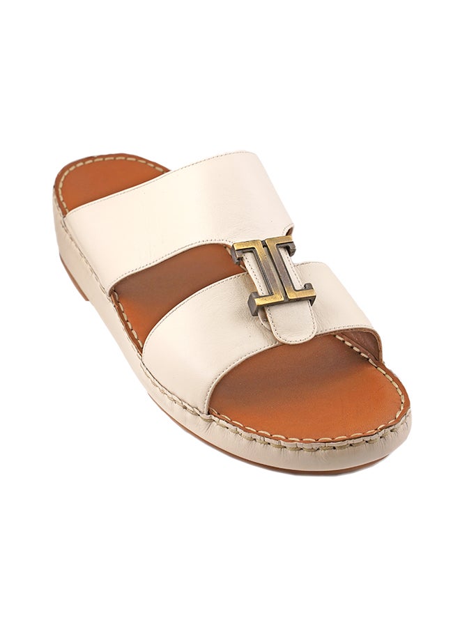 barjeel uno - Solid Metal Detail Arabic Sandals Beige - Image 1