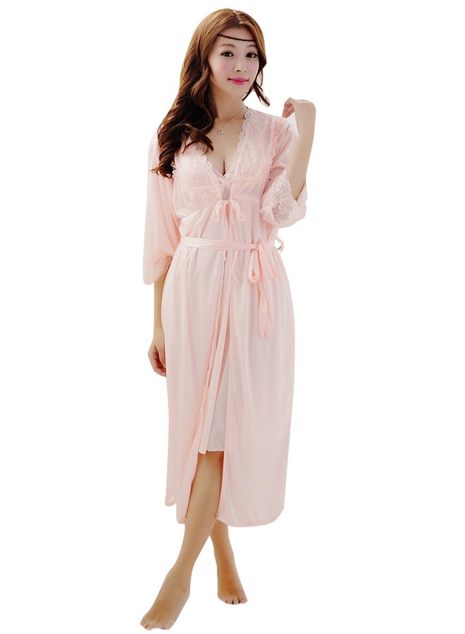 جوي شيك قميص نوم مزين بحواف من الدانتيل مع روب وردي - Image 1