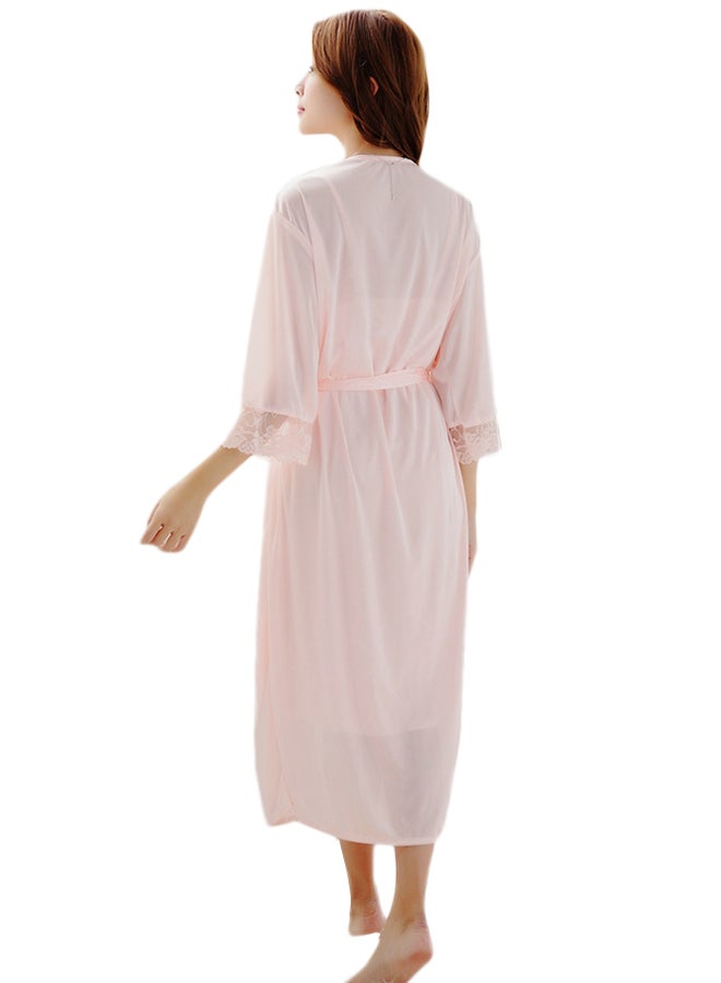 جوي شيك قميص نوم مزين بحواف من الدانتيل مع روب وردي - Image 2