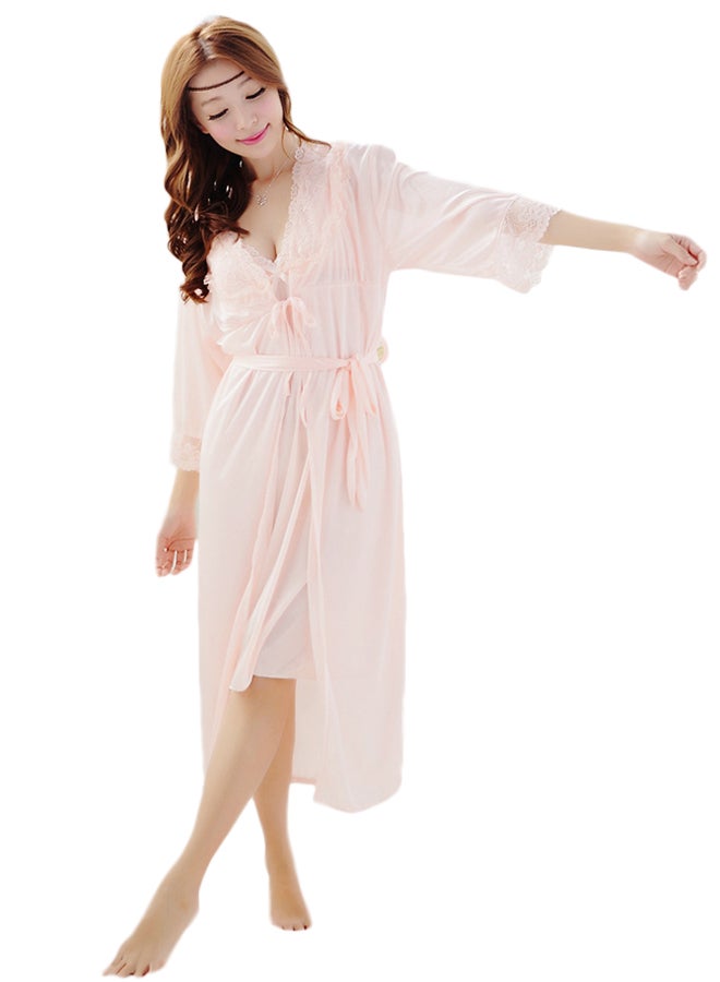 جوي شيك قميص نوم مزين بحواف من الدانتيل مع روب وردي - Image 3