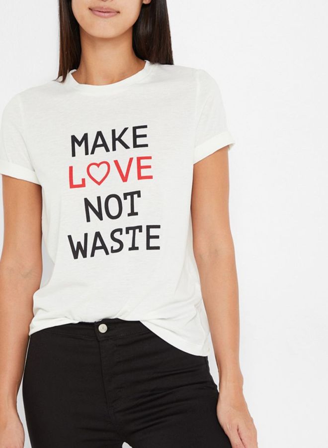 فيرو مودا تيشيرت بطباعة نص متباينة الألوان أبيض ثلجي - Image 1