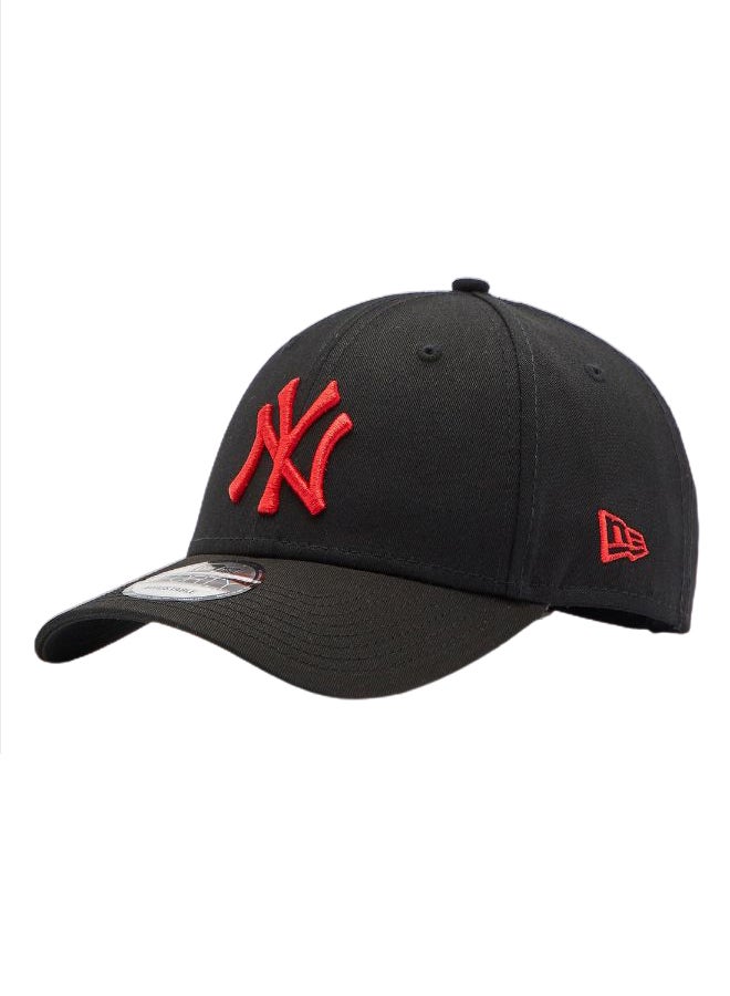 9Forty New York Yankees League Cap Black/Red - v1596562655/N38173569V_1