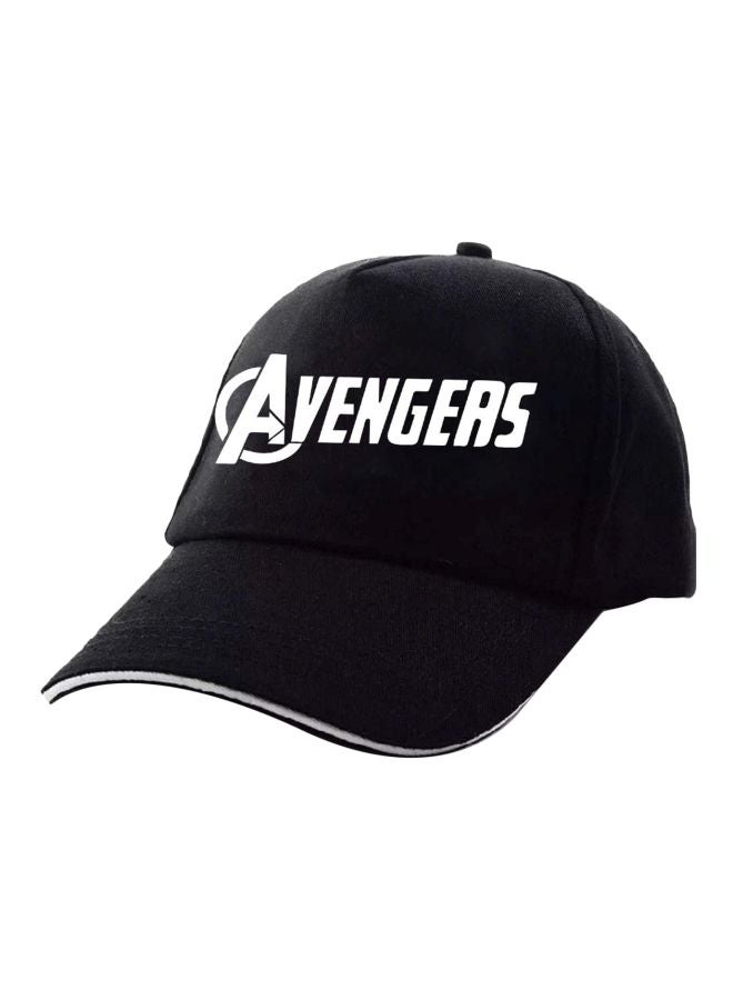 قبعة بيسبول بطبعة كلمة "Avengers" أسود/ أبيض - Image 1