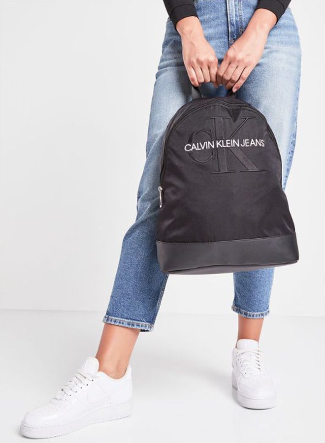 CALVIN KLEIN - Contrast Logo Backpack Black - Image 1