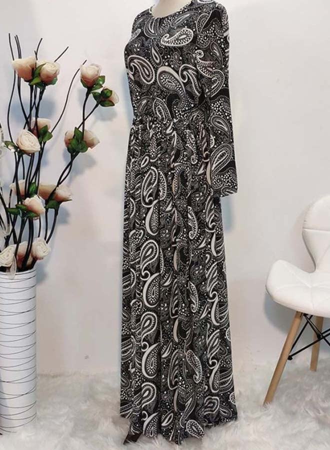 Generic Printed Maxi Dress Grey/White/Black  - Image 4