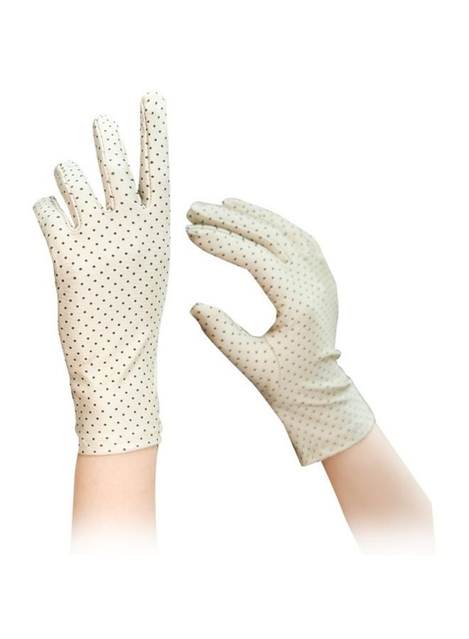 SFMW Pair Of 6 UV Protective Gloves  - Image 3