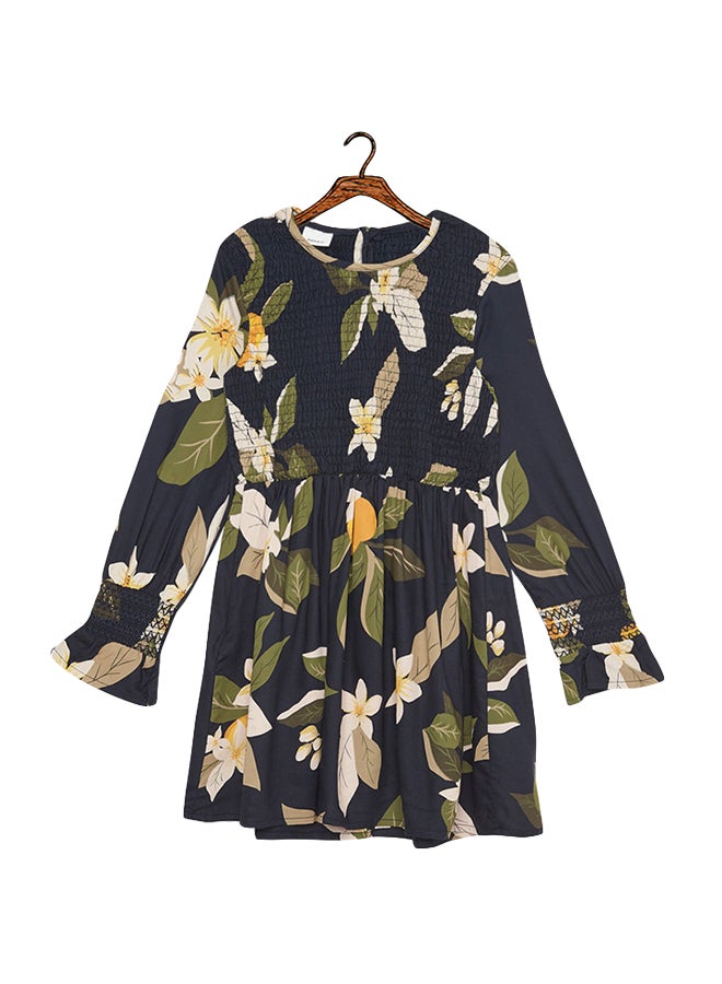 نيم ات فستان فضفاض بتصميم كلاسيكي مزين بطبعة متعدد الألوان - Image 1