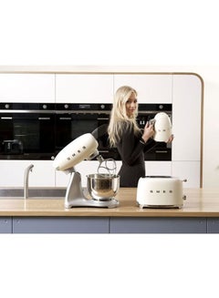 smeg 50's Retro Style Aesthetic Electric Kettle 1.7 L 2400 W KLF03CRAU, KLF03CRUK Cream  - Image 3