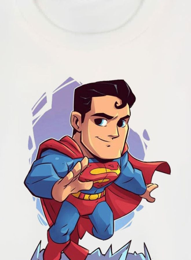 بي بي تيشيرت بنقش فيلم "Superman" مطبوع أبيض/أزرق/أحمر - Image 3