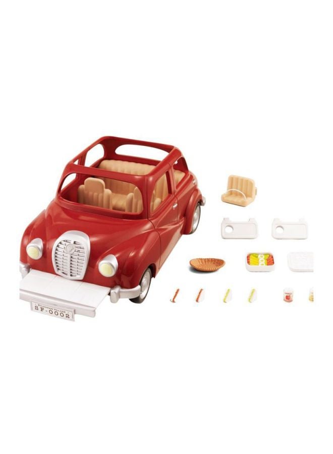 Sylvanian Families The Family Saloon Car Toy - Image 1