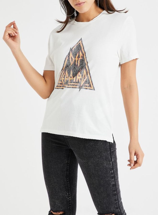 اونلي تيشيرت برقبة دائرية وطبعة عبارة "Def Leppard" أبيض/أسود/برتقالي - Image 1