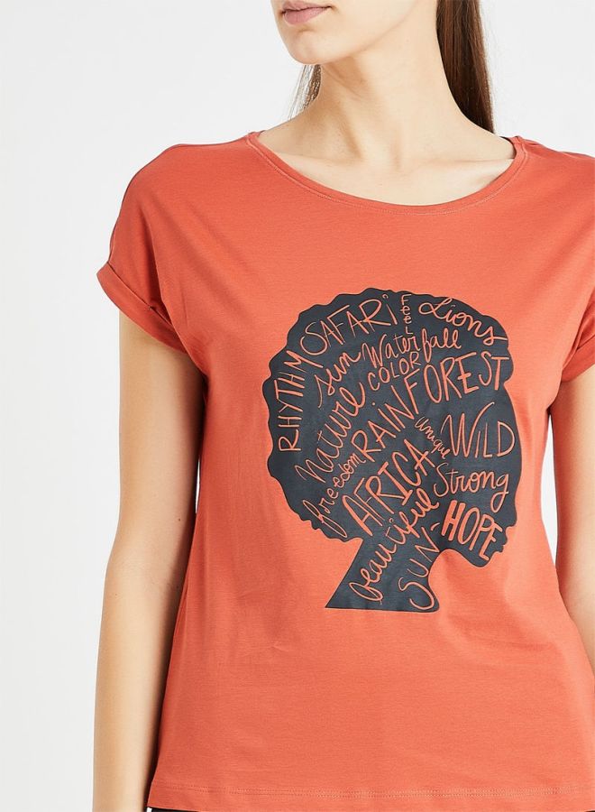 Jacqueline de Yong - Crew Neck Graphic T-shirt Brick Red - Image 1