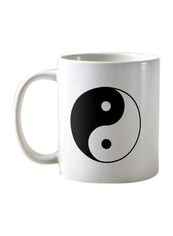 فرست بيس مج قهوة بطبعة شعار "Yin-Yang" أبيض/ أسود 325ملليلتر  - Image 1