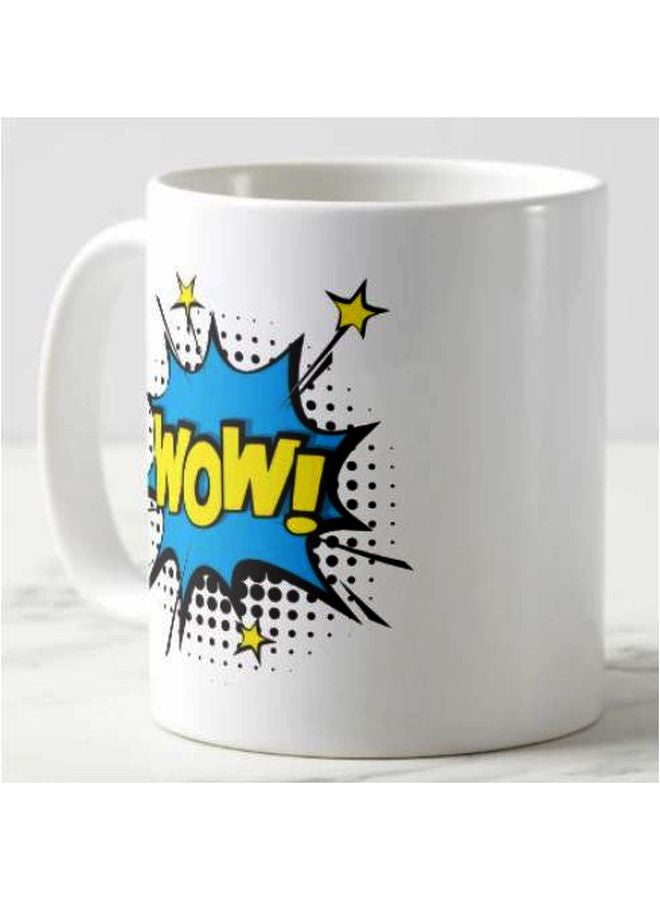 فرست بيس "مج قهوة بطبعة كلمة "Wow" أبيض/أزرق/أصفر 325ملليلتر - Image 2