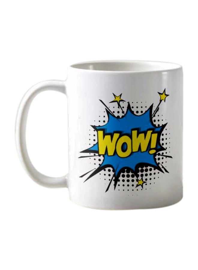 فرست بيس "مج قهوة بطبعة كلمة "Wow" أبيض/أزرق/أصفر 325ملليلتر - Image 1